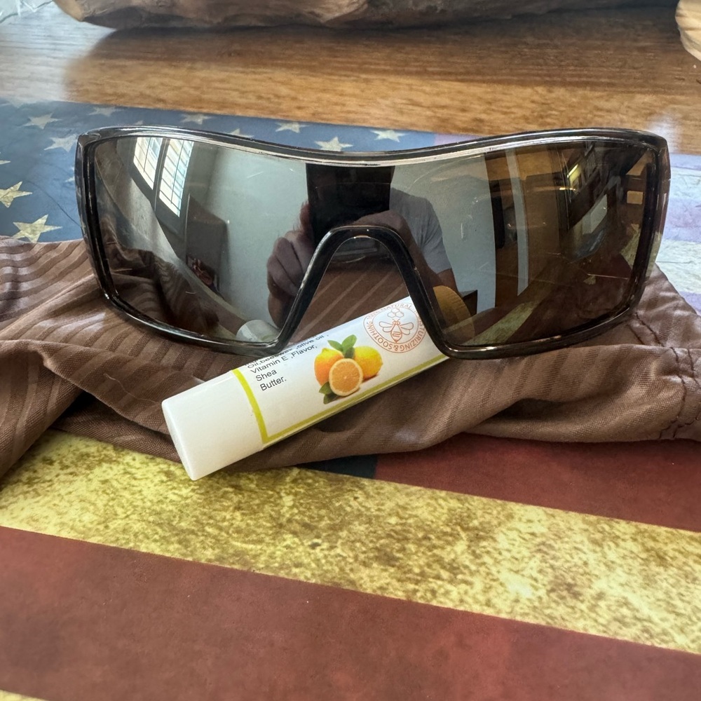 Oakley Oil Rig brown fram